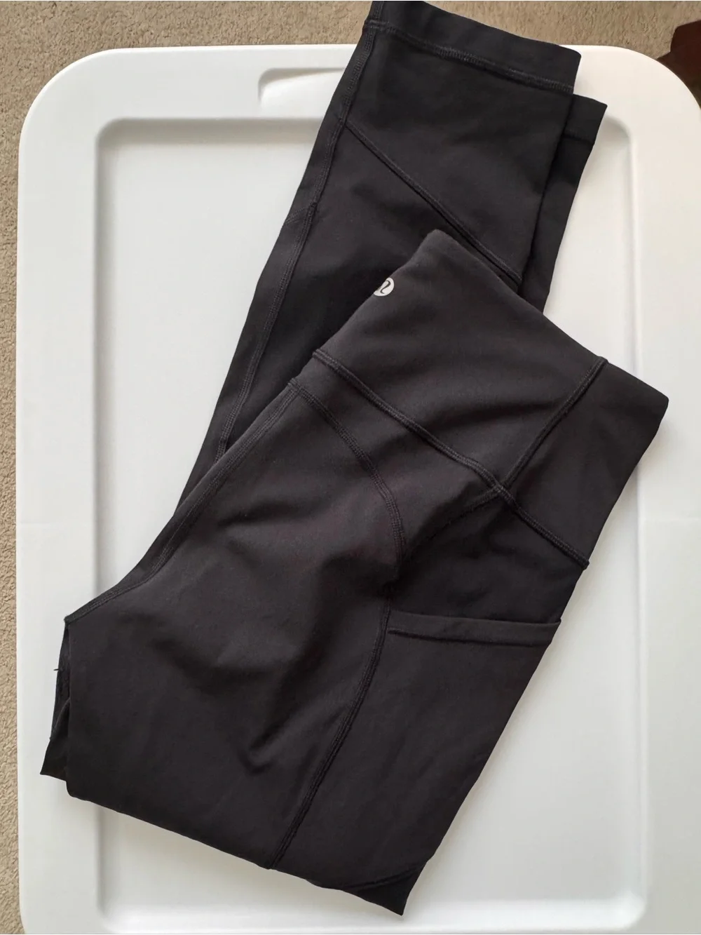 Lululemon All the Right Places with Side Pocket Size 8